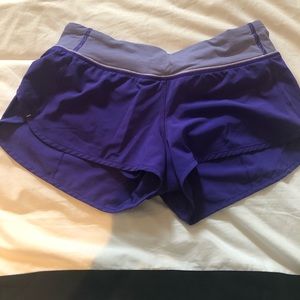 Lulu lemon size 6 short